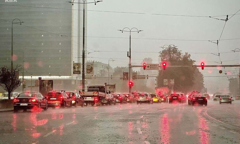 Jako Nevrijeme Pogodilo Sarajevo: Na Brojnim Ulicama Kolaps Zbog Velike ...