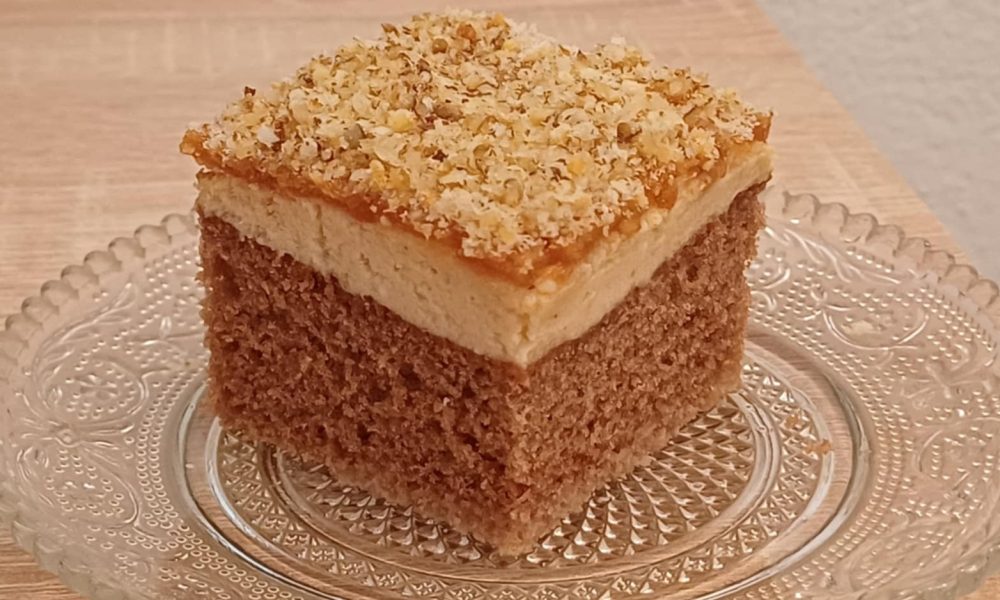 Najukusniji kolač! Topi se u ustima i podsjeća na Snickers!